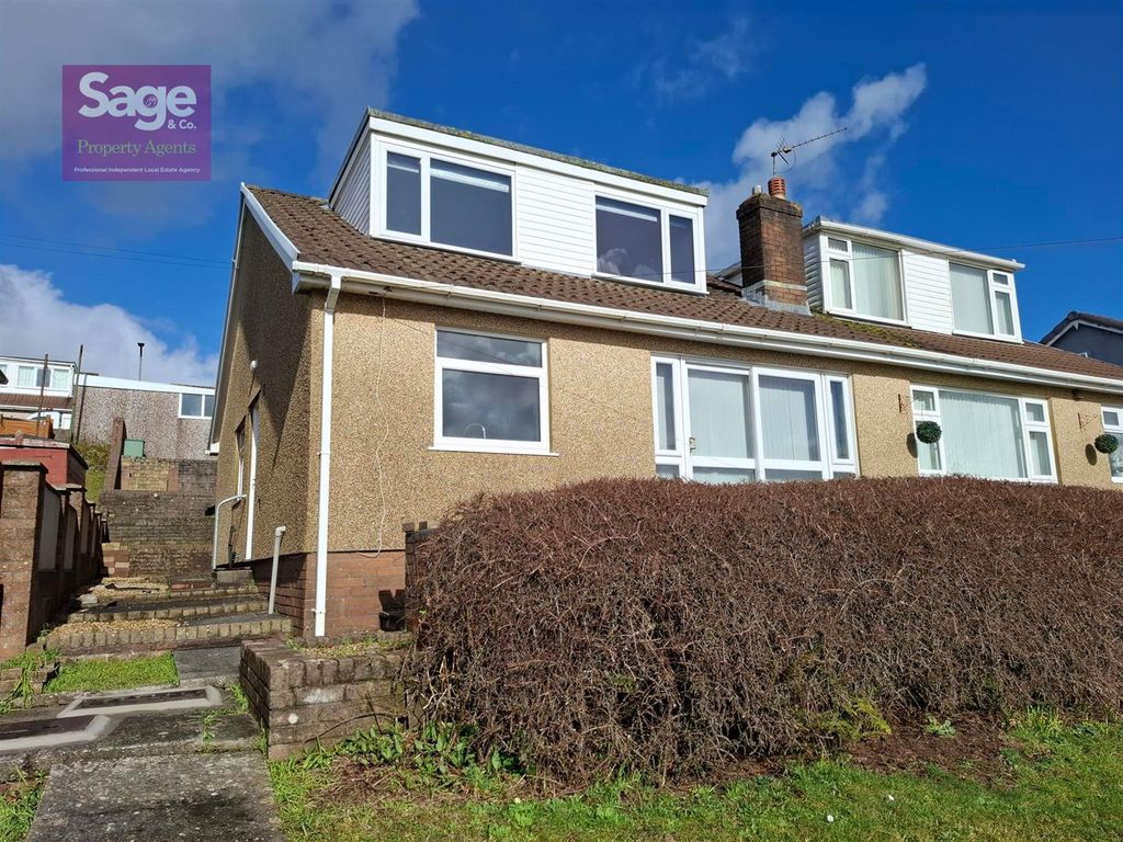Property photo 1 of 33