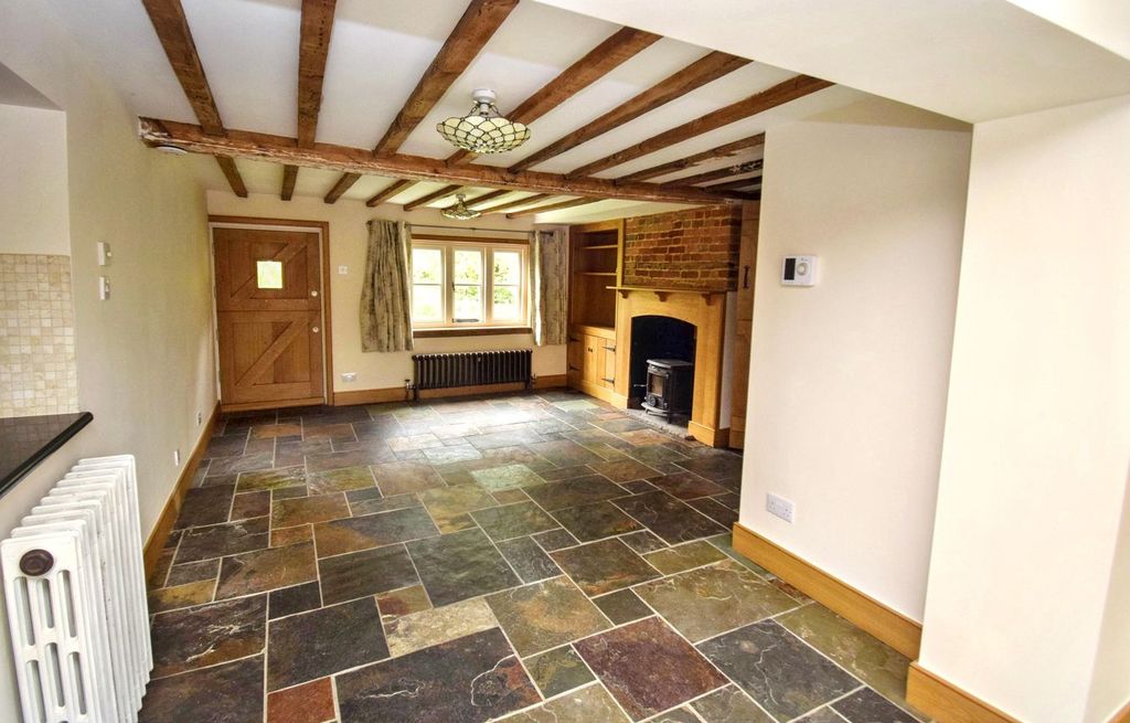 Property photo 2 of 23