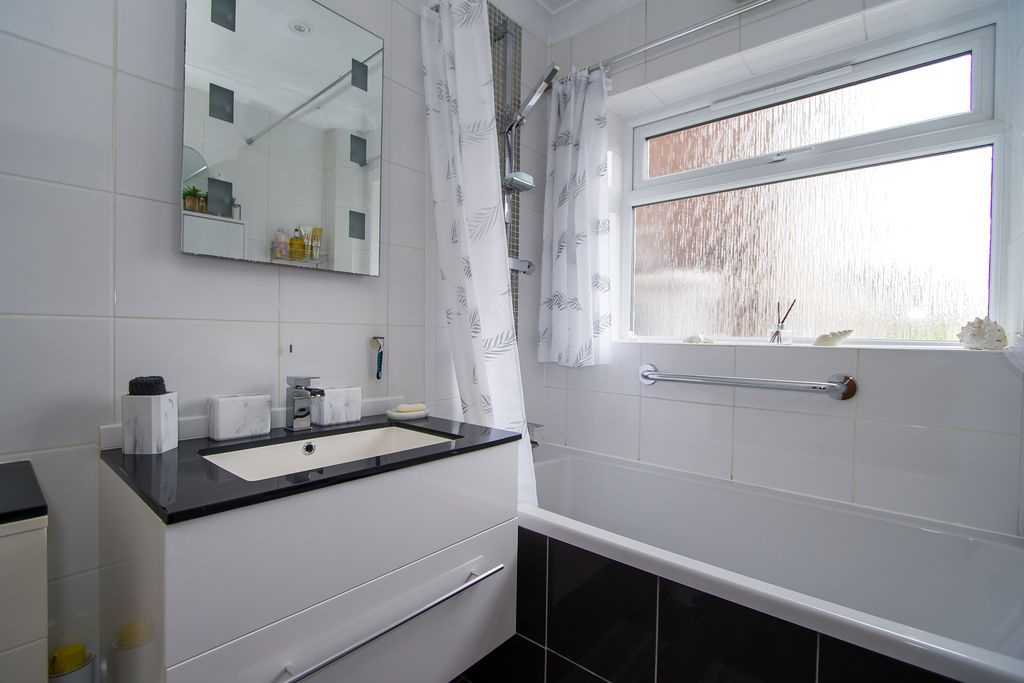 Additional image 10 of 2 bed flat for saleVista Court, Northcliffe Drive, Penarth CF64