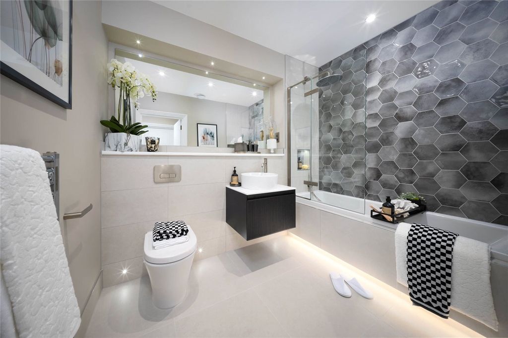 Property photo 3 of 6 Picture No. 20