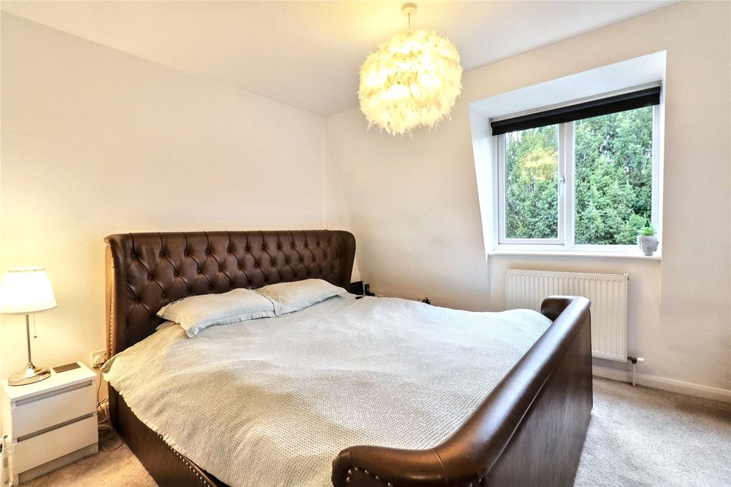 Property photo 3 of 11 Bedroom