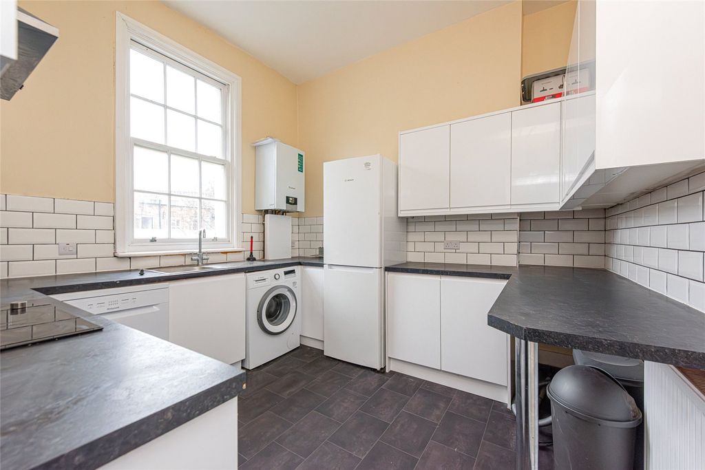 Property photo 2 of 6 Picture No. 22