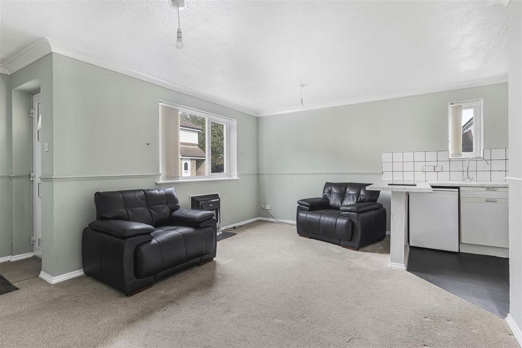 Property photo 2 of 12 9_60046.Jpg