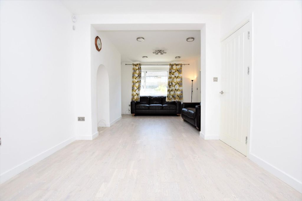 Property photo 2 of 14 2.Jpg