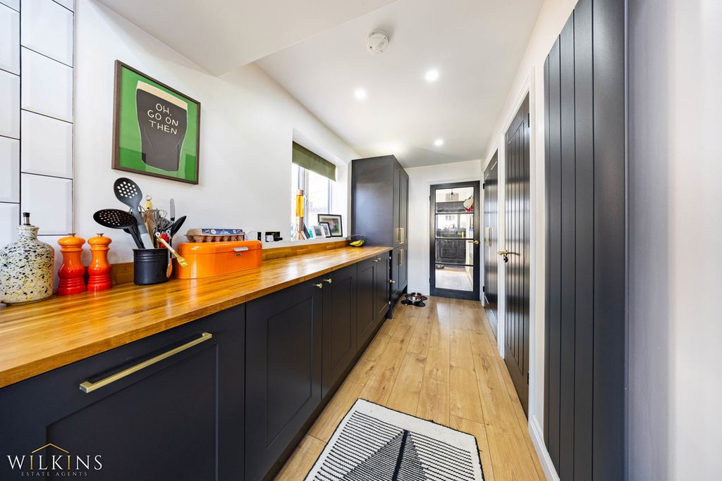 Property photo 3 of 29 Photograph