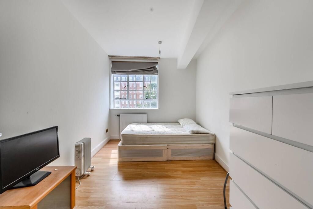 Property photo 1 of 2