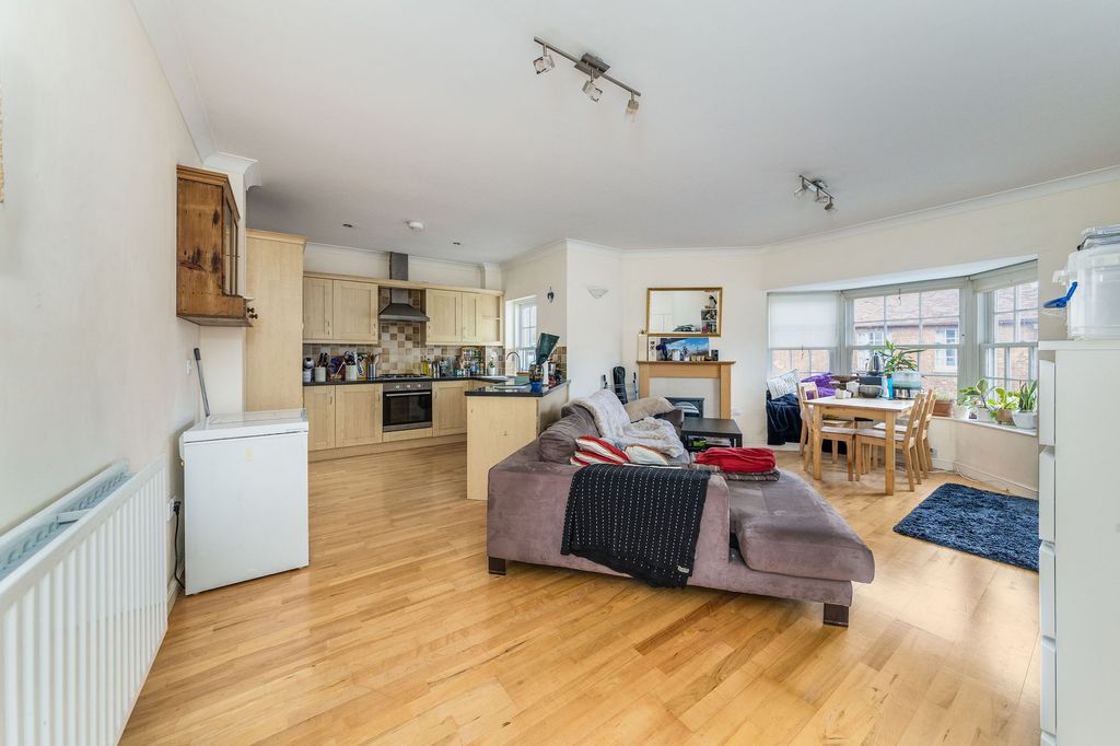 Property photo 2 of 14