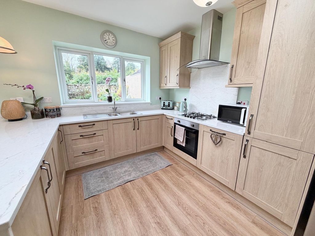 Property photo 2 of 41