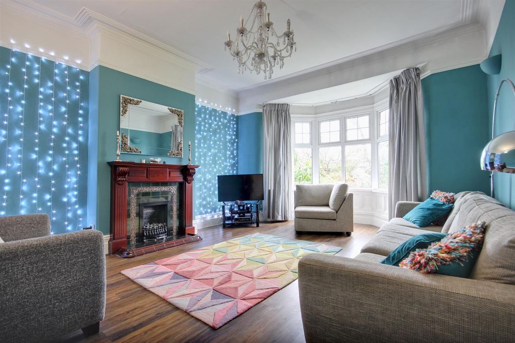 Property photo 2 of 17 Cranleigh (22).Jpg