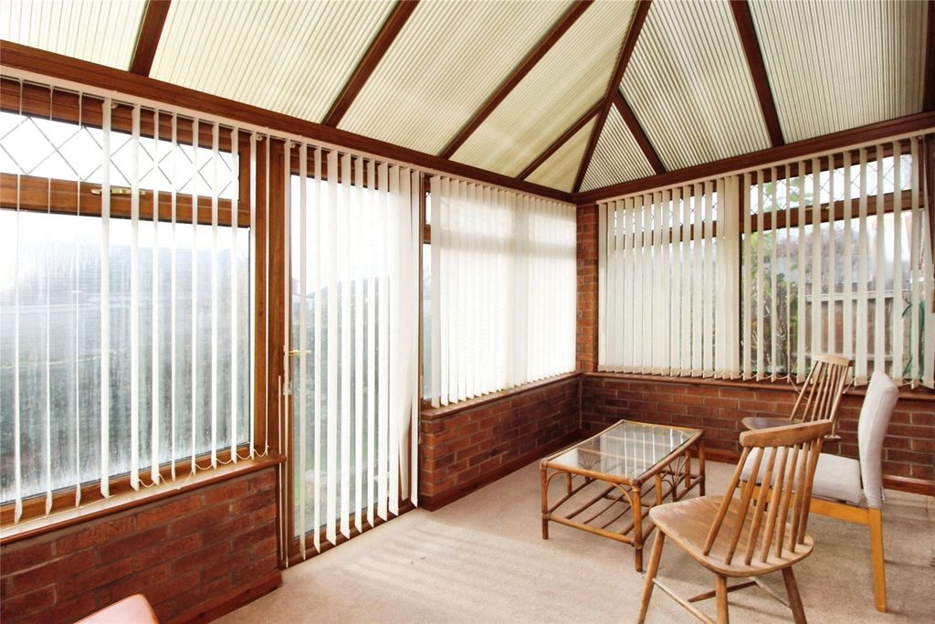 Property photo 3 of 28 Conservatory