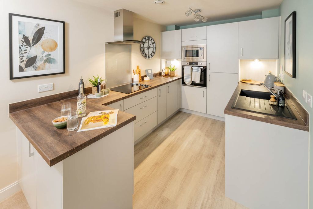 Property photo 1 of 16 Kitchen