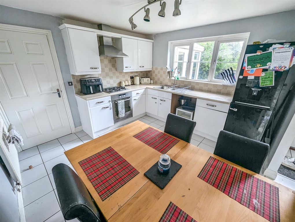 Property photo 3 of 26 Pxl_20250519_091018243.Raw-01.Cover.Jpg