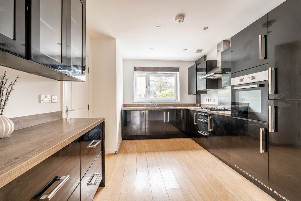 Property photo 1 of 27 4857090