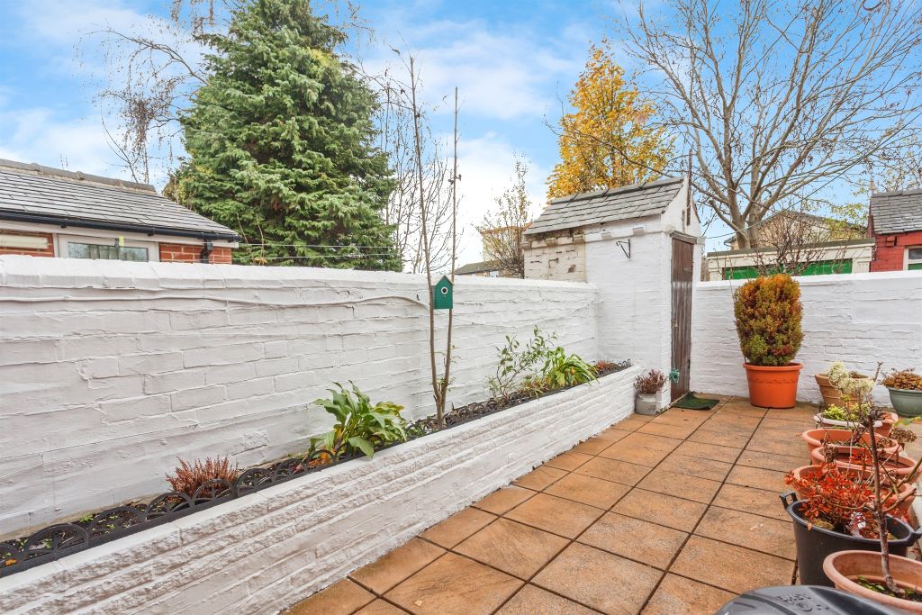 Property photo 2 of 19