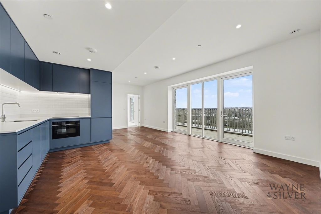 Property photo 1 of 17 F-07-02
