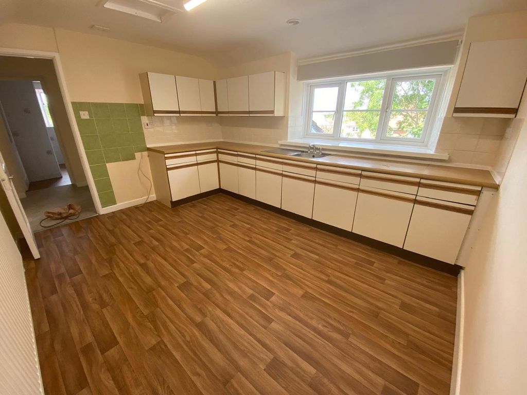 Property photo 3 of 8 Not Specified