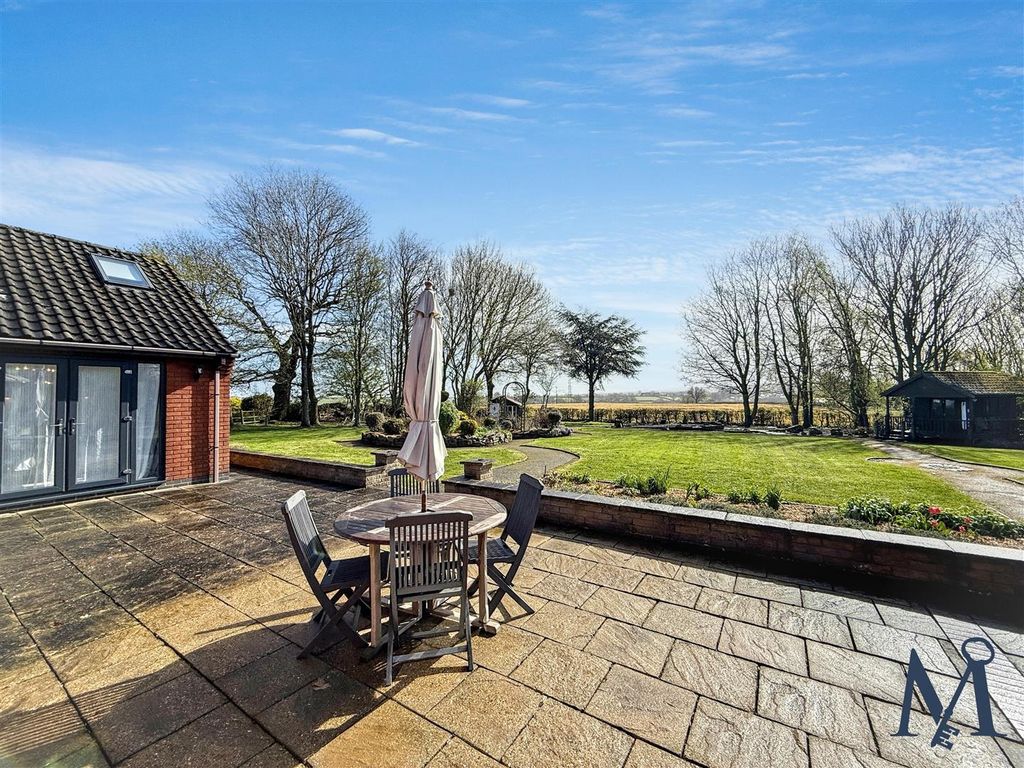 Property photo 2 of 39 Substantial Front, Rear, &amp; Side Gardens