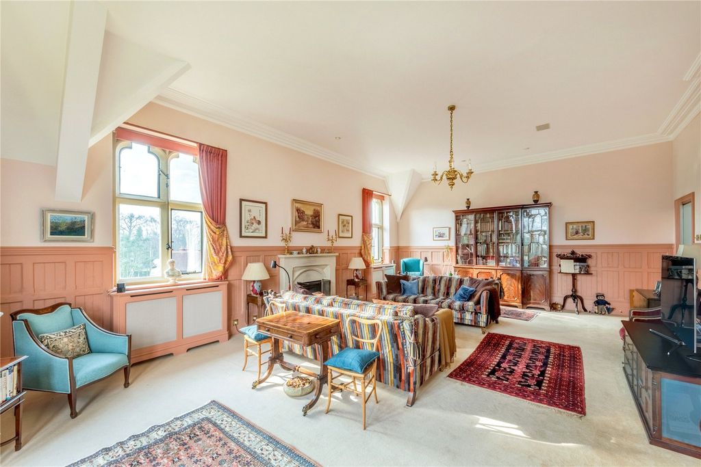 Property photo 2 of 17 Sitting Room