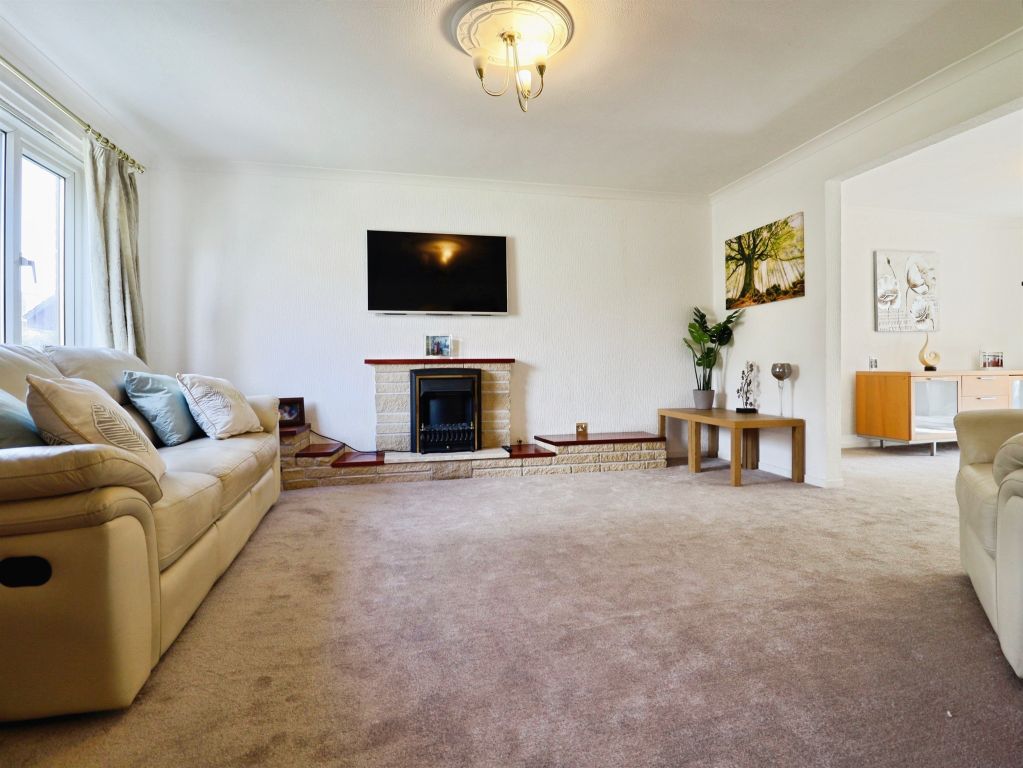 Property photo 3 of 23