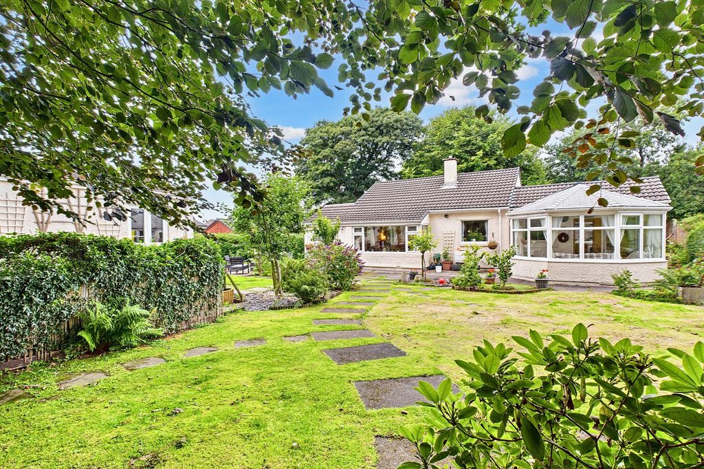 Property photo 1 of 33