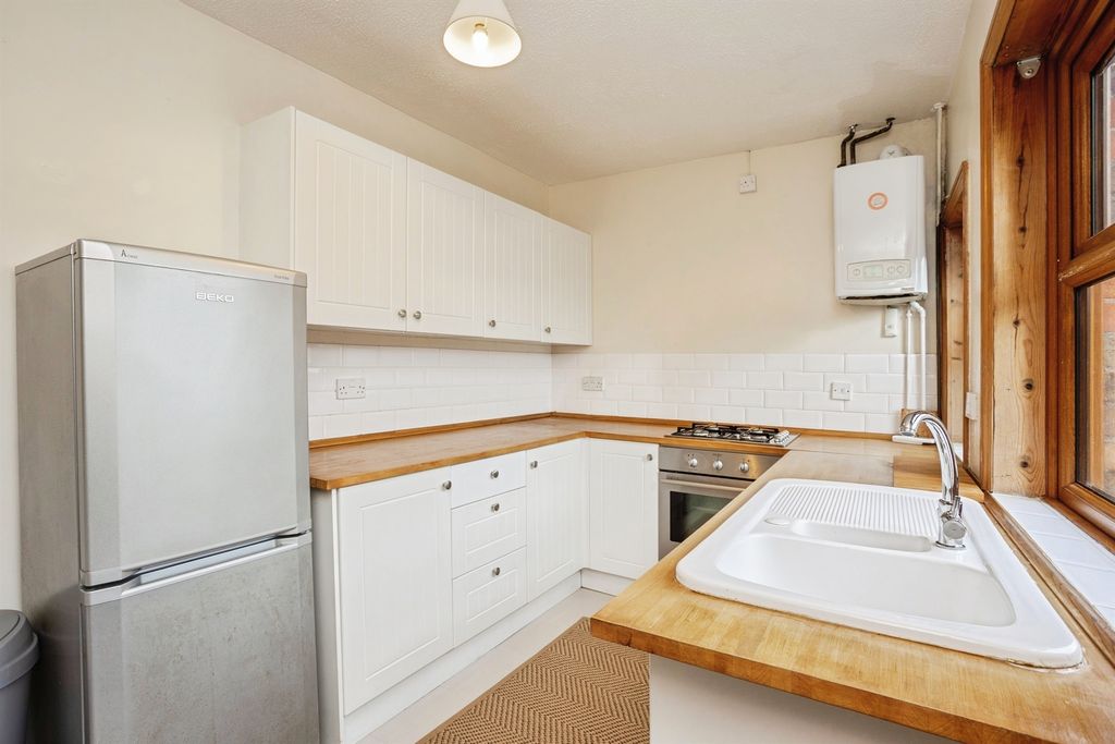 Property photo 3 of 17