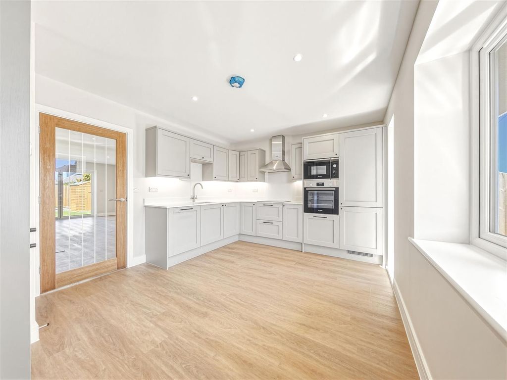 Property photo 2 of 19 Img_20260418_111202_027.Jpg