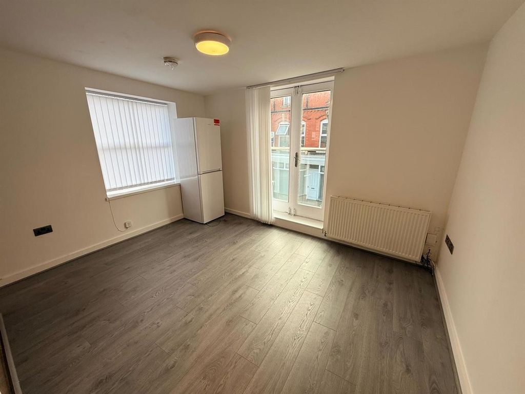 Property photo 3 of 11 Whatsapp Image 2026-04-13 At 16.34.18 (5).Jpeg