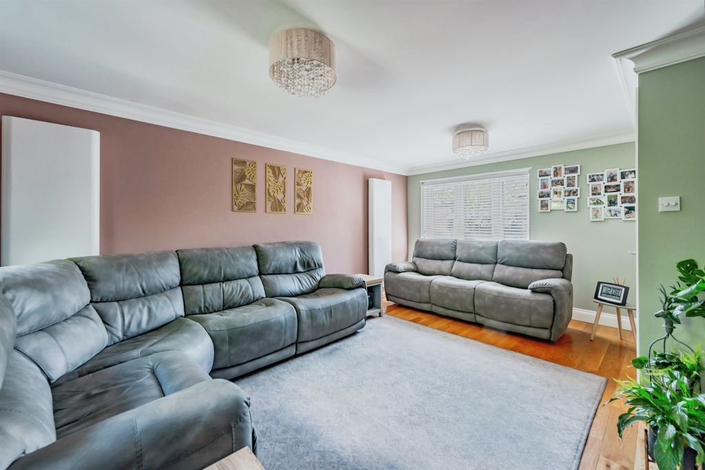 Property photo 2 of 37