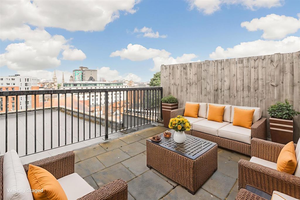 Property photo 3 of 10 Flat-3-80-Colston-Street-Bs1-21 - Outdoor - Standa