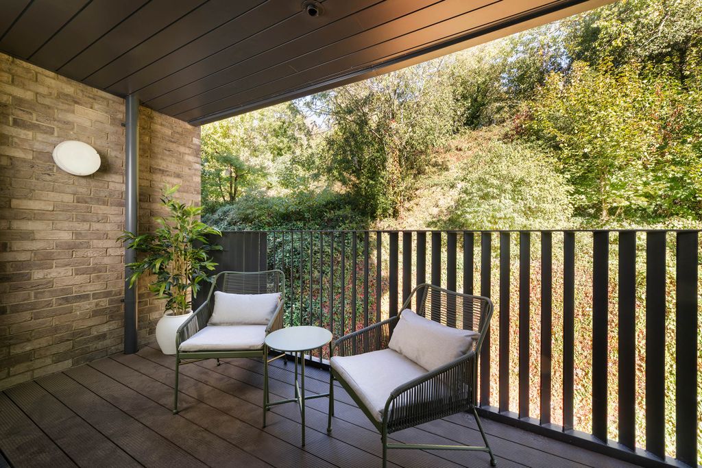 Property photo 2 of 14 Flat 18_Web Res_038.Jpg