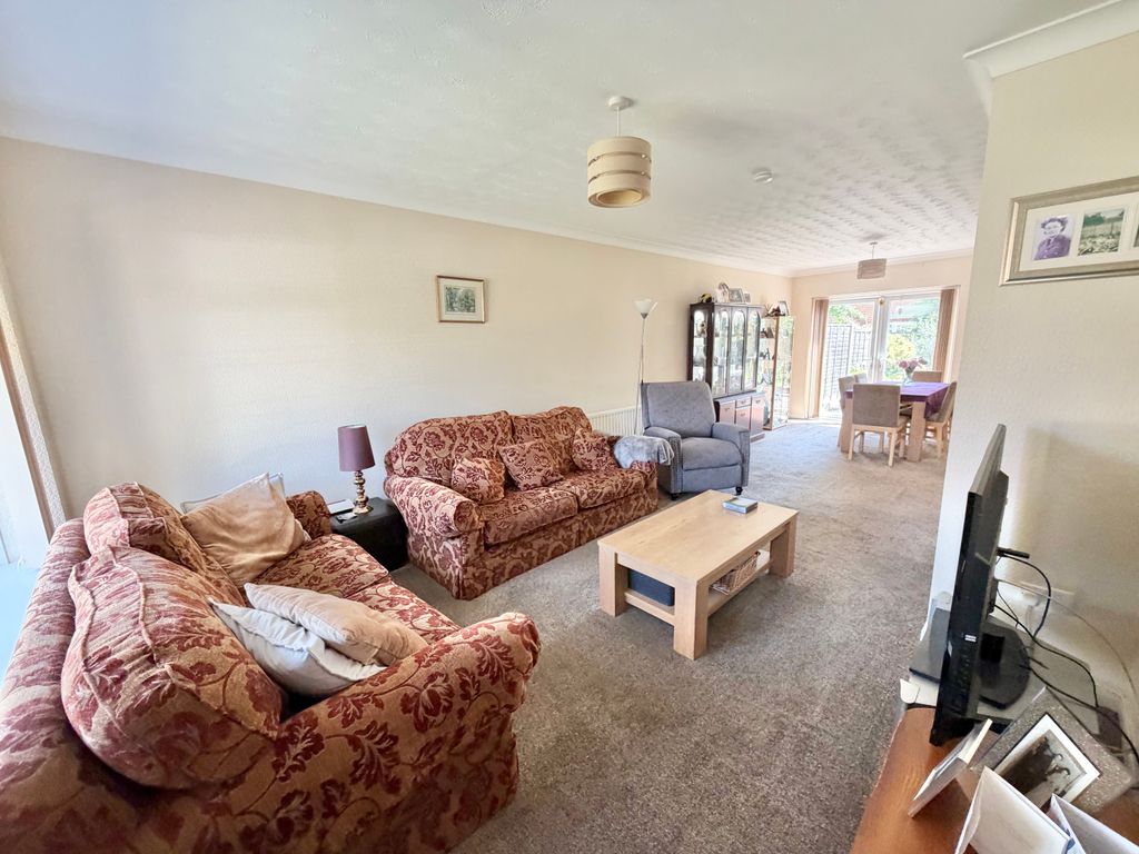 Property photo 3 of 15 Img_3061