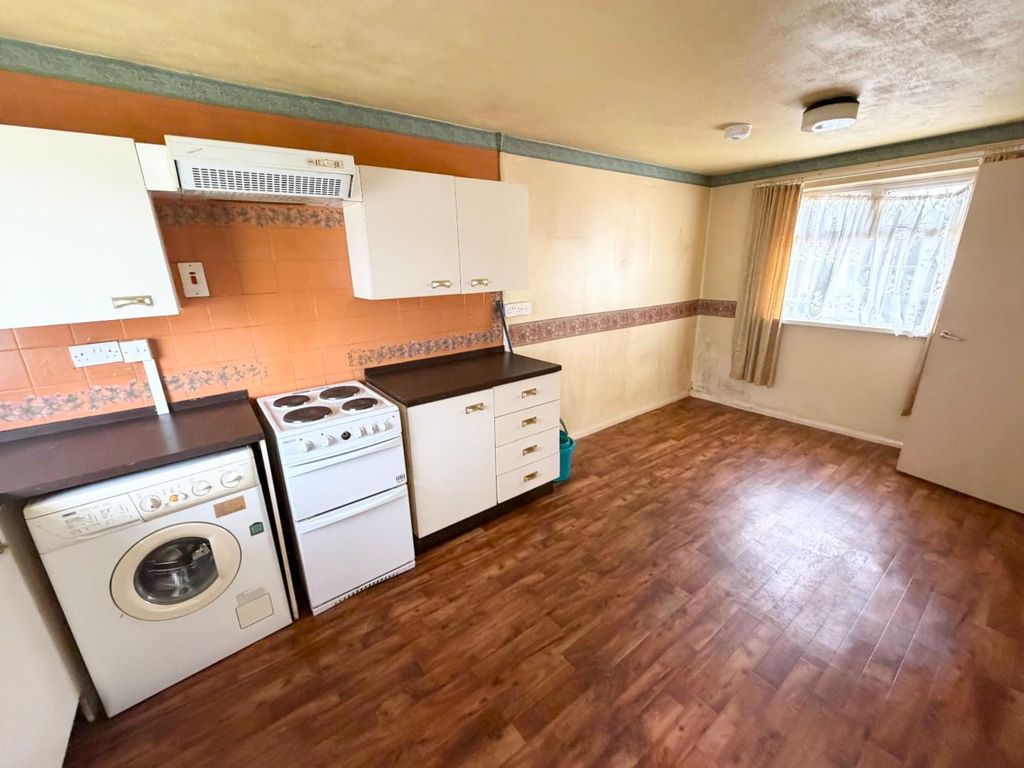 Property photo 2 of 15 Kitchen/Dining