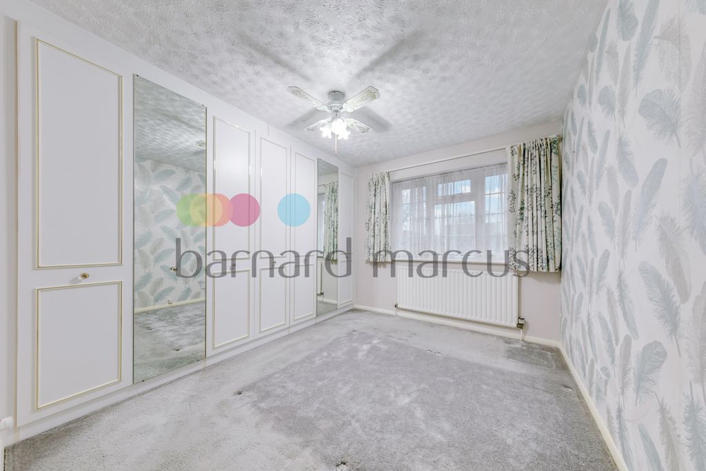 Property photo 3 of 8 Bedroom