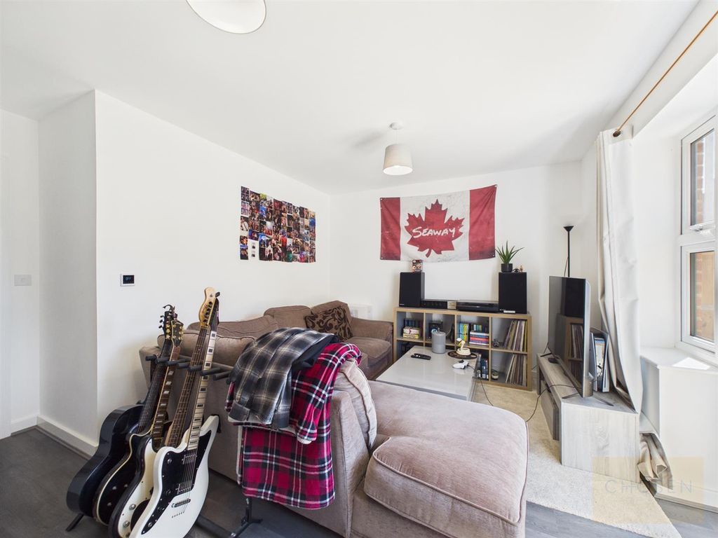 Property photo 2 of 12 Cam01118G0-Pr0492-Still002.Jpg