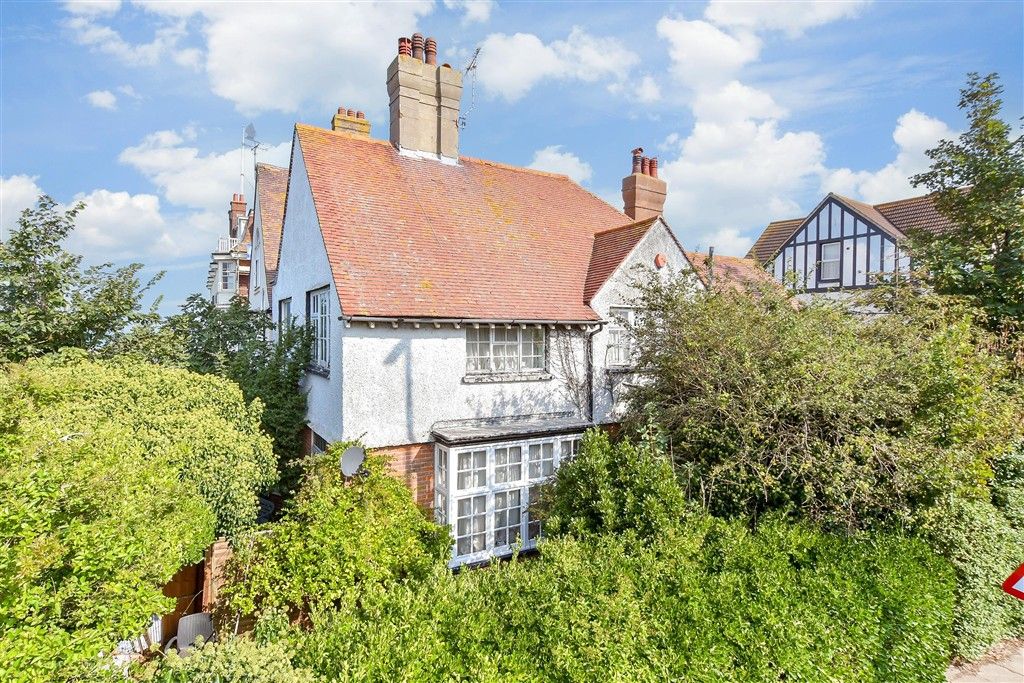 Property photo 3 of 10 External (Web)