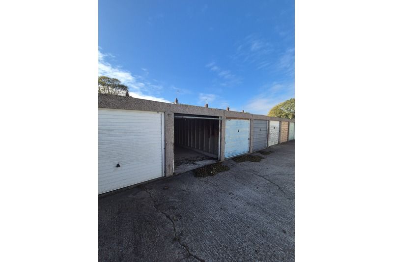 Property photo 3 of 4