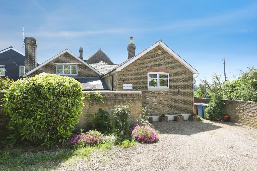 Property photo 1 of 16 Pbox-Img.Jpg