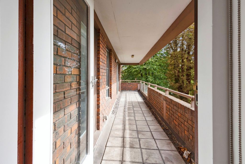 Property photo 3 of 25 Pbox-Img.Jpg