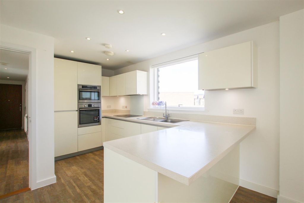 Property photo 3 of 16 Img_2010.Jpg