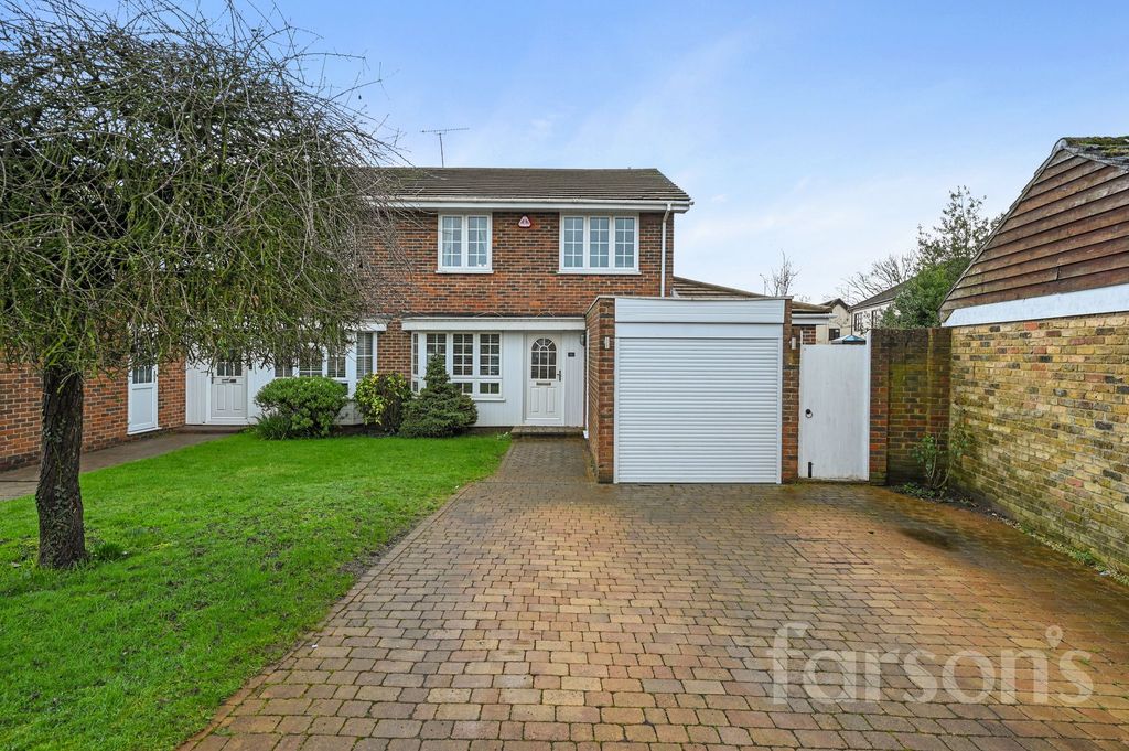 Property photo 1 of 28