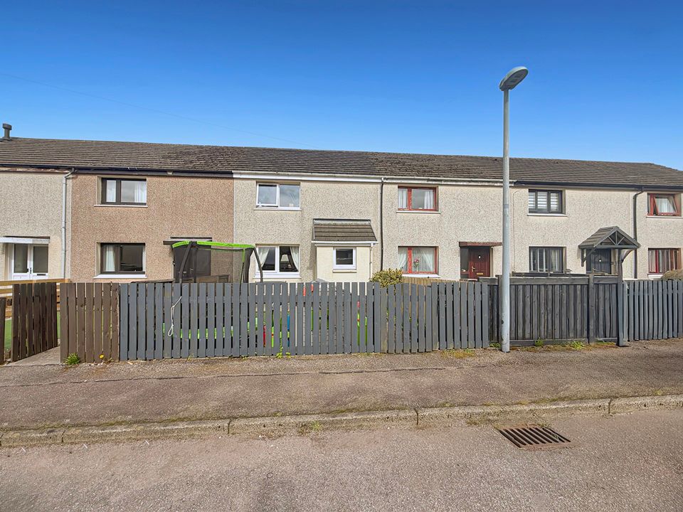 Property photo 3 of 41