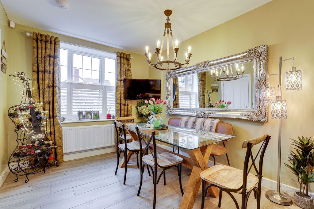 Property photo 3 of 39