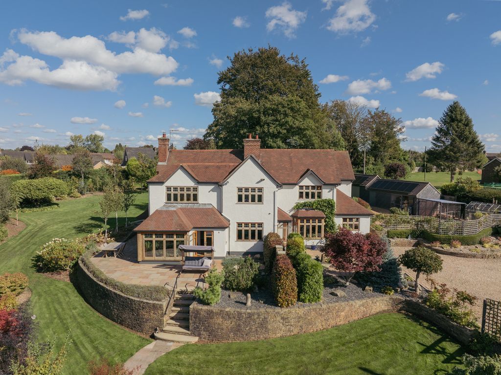 Property photo 1 of 48