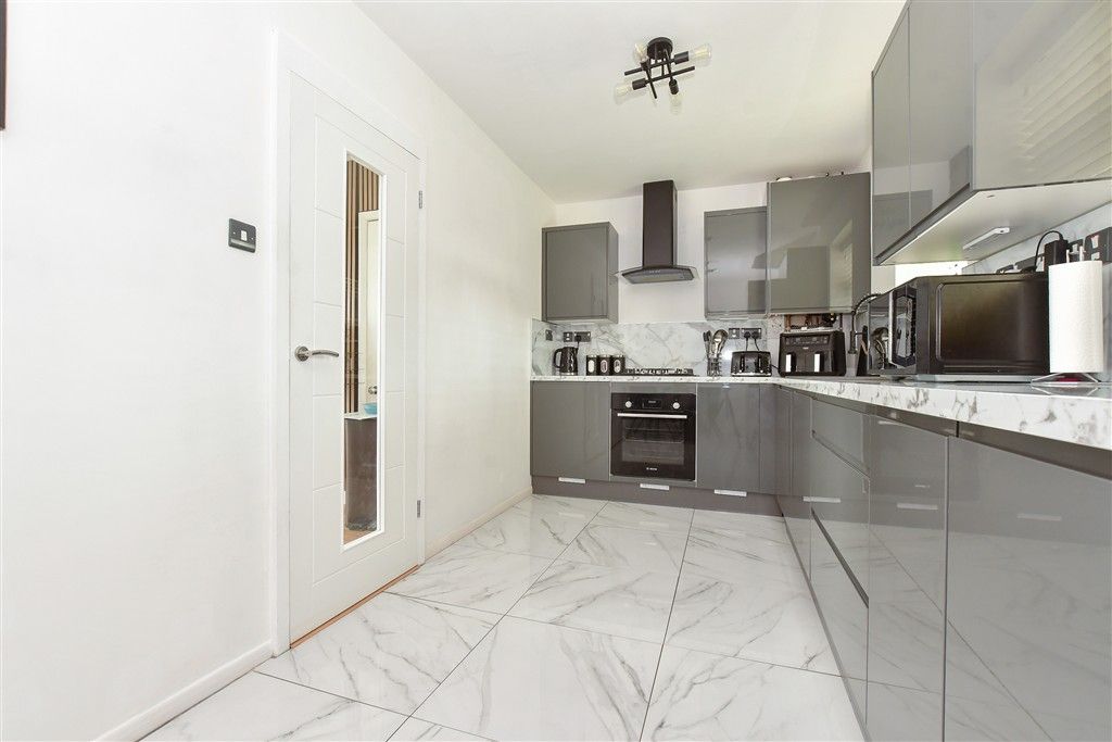 Property photo 3 of 17 Kitchen/Diner