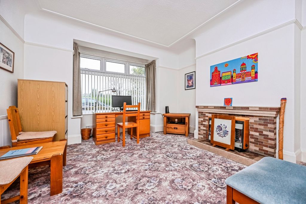 Property photo 2 of 17 Photo