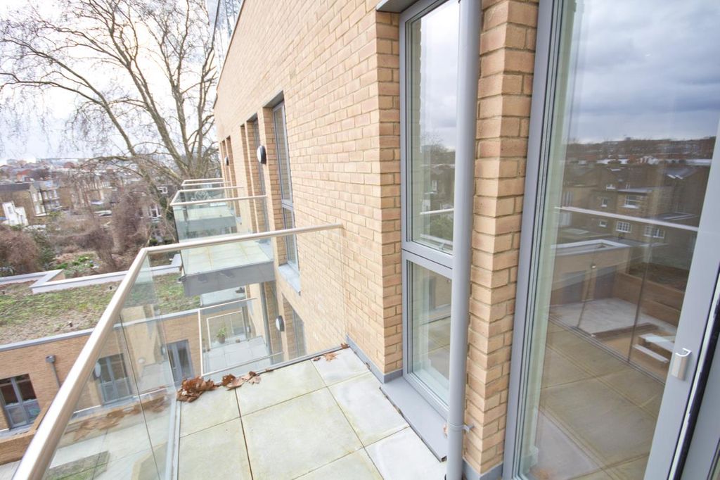 Property photo 3 of 10