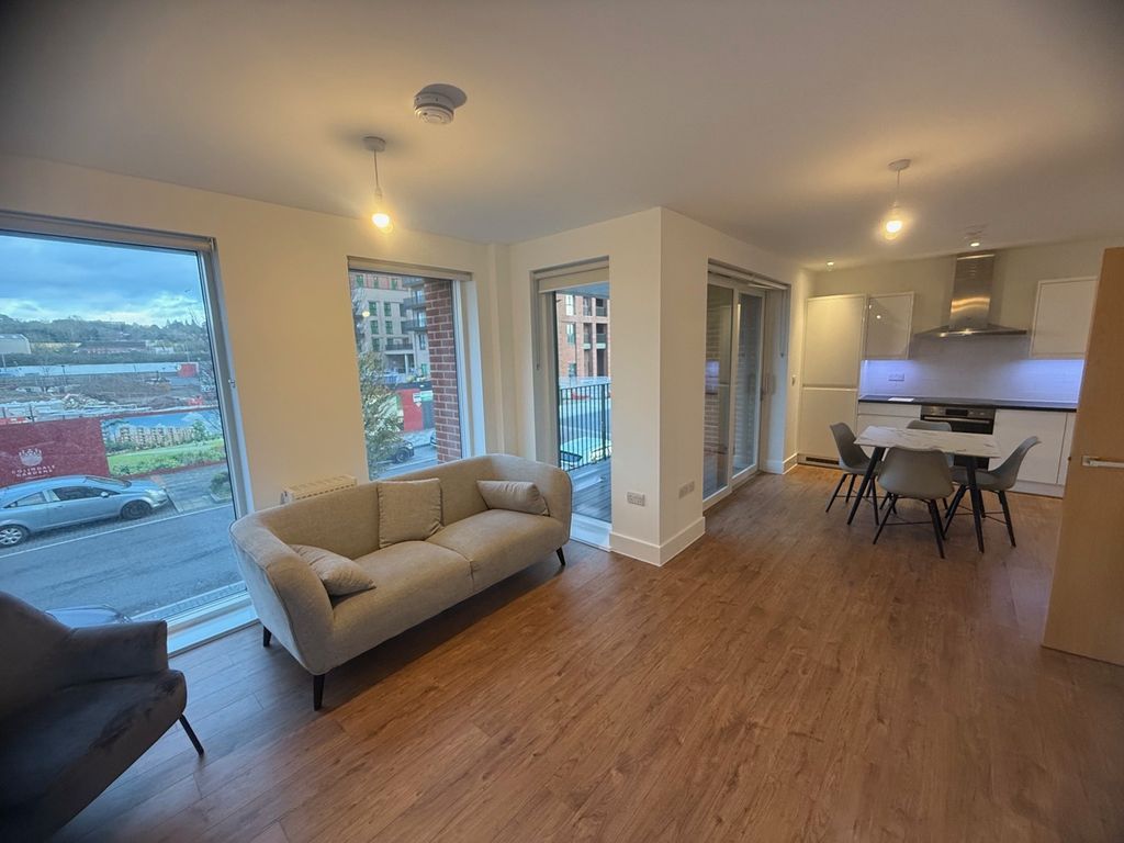 Property photo 1 of 11 Living Room