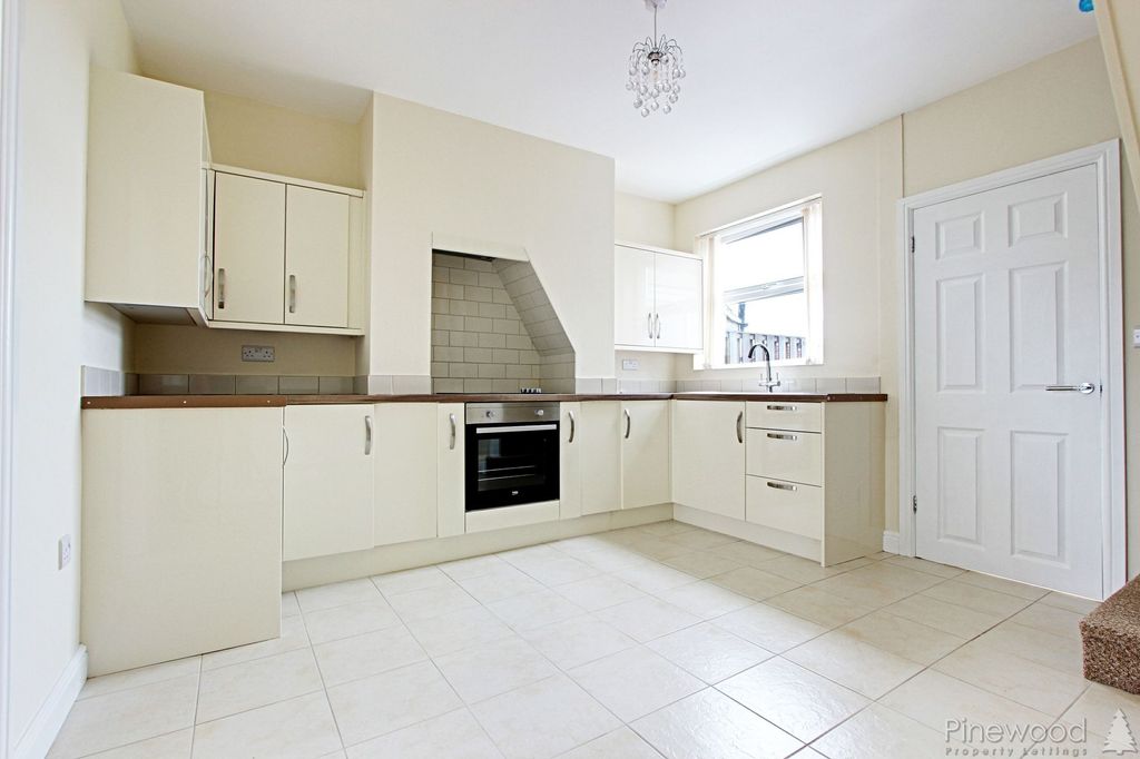 Property photo 2 of 13 Kitchen Diner
