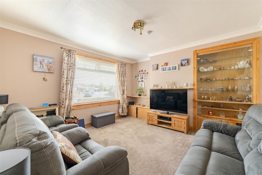 Property photo 3 of 16 6_North_Myrescroft-03.Jpg