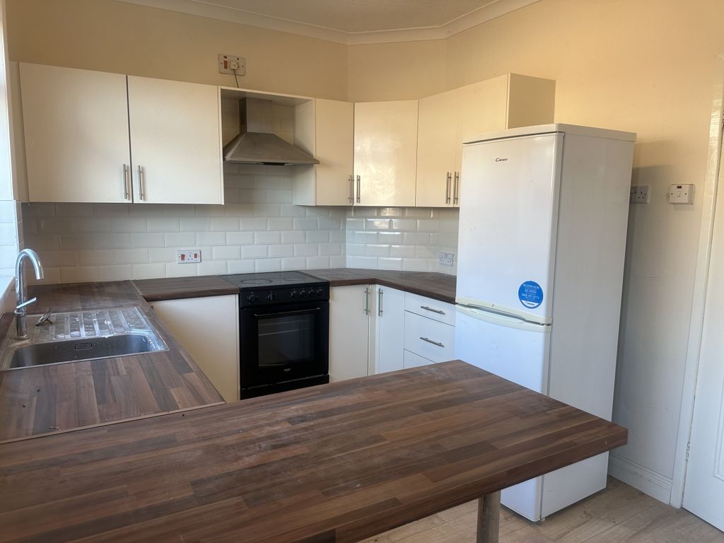 Property photo 2 of 6 Img_2810